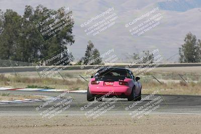 media/Jun-02-2024-CalClub SCCA (Sun) [[05fc656a50]]/Group 3/Qualifying/